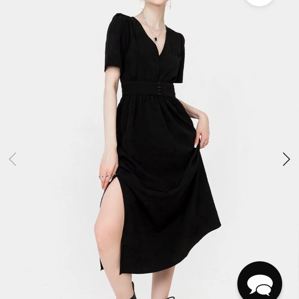 Disturbia Medea Jacquard V-Neck Midaxi Dress
